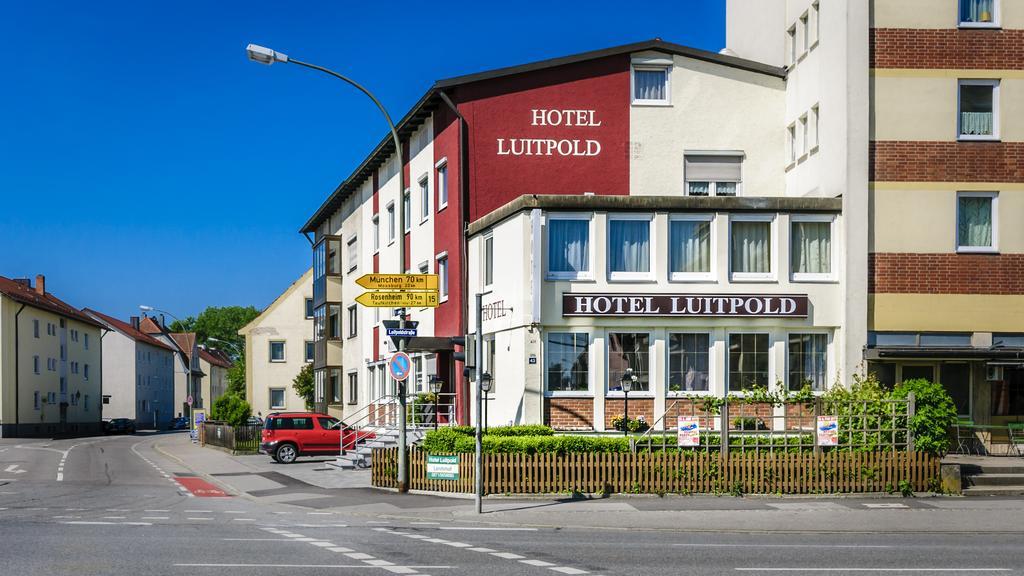 Hotel Luitpold ランツフート エクステリア 写真